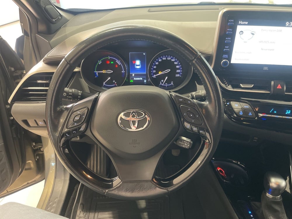 Toyota Toyota C-HR usata a Catania (11)