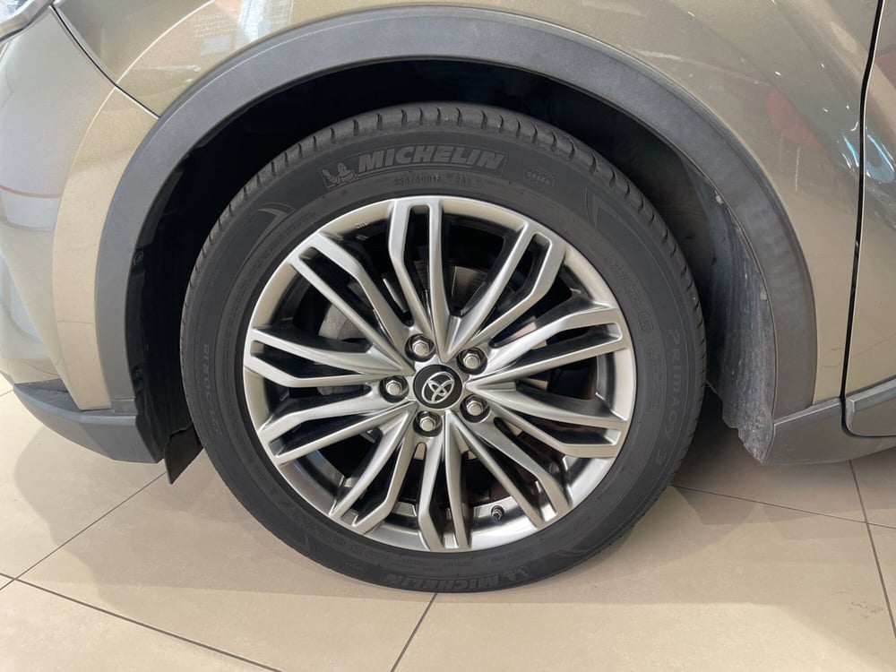 Toyota Toyota C-HR usata a Catania (6)