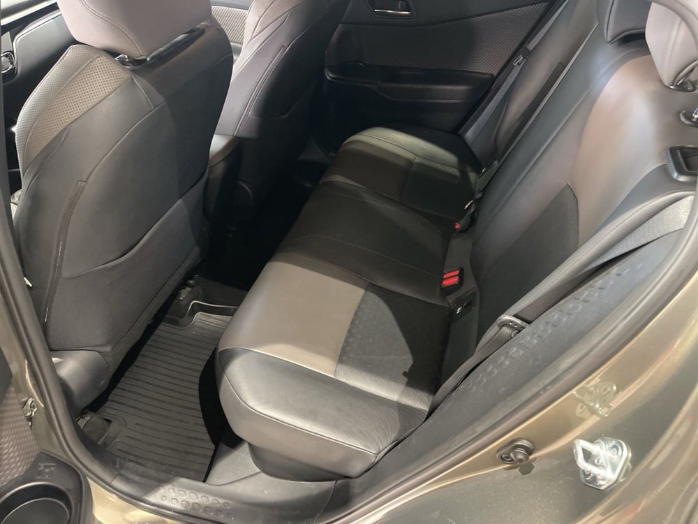 Toyota Toyota C-HR usata a Catania (8)