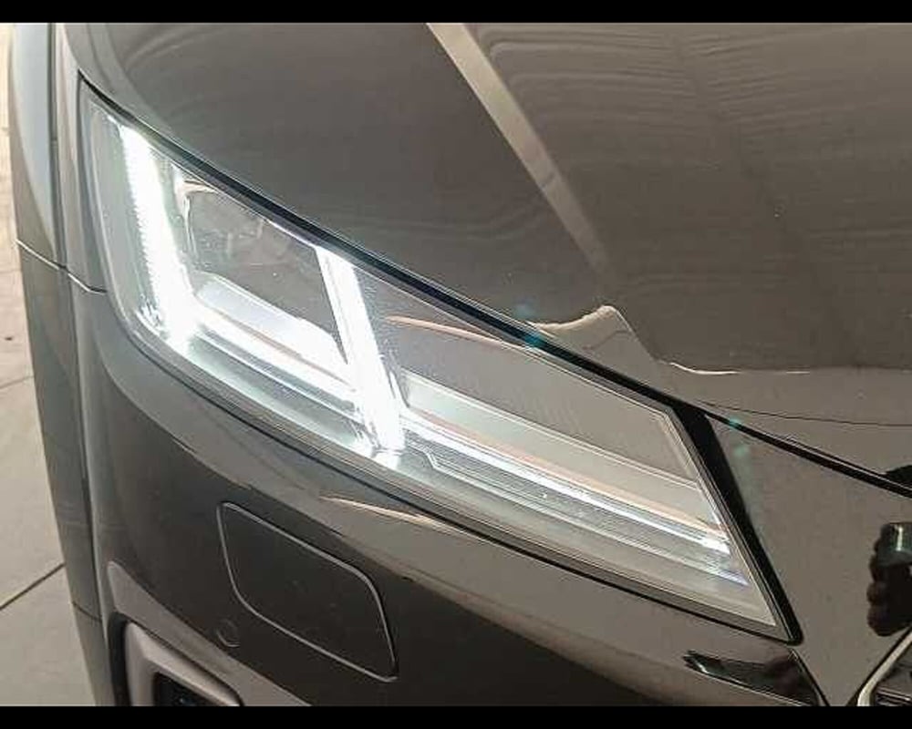 Audi TT Coupé usata a Roma (13)