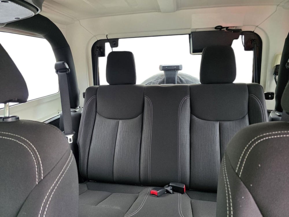 Jeep Wrangler usata a Pistoia (12)