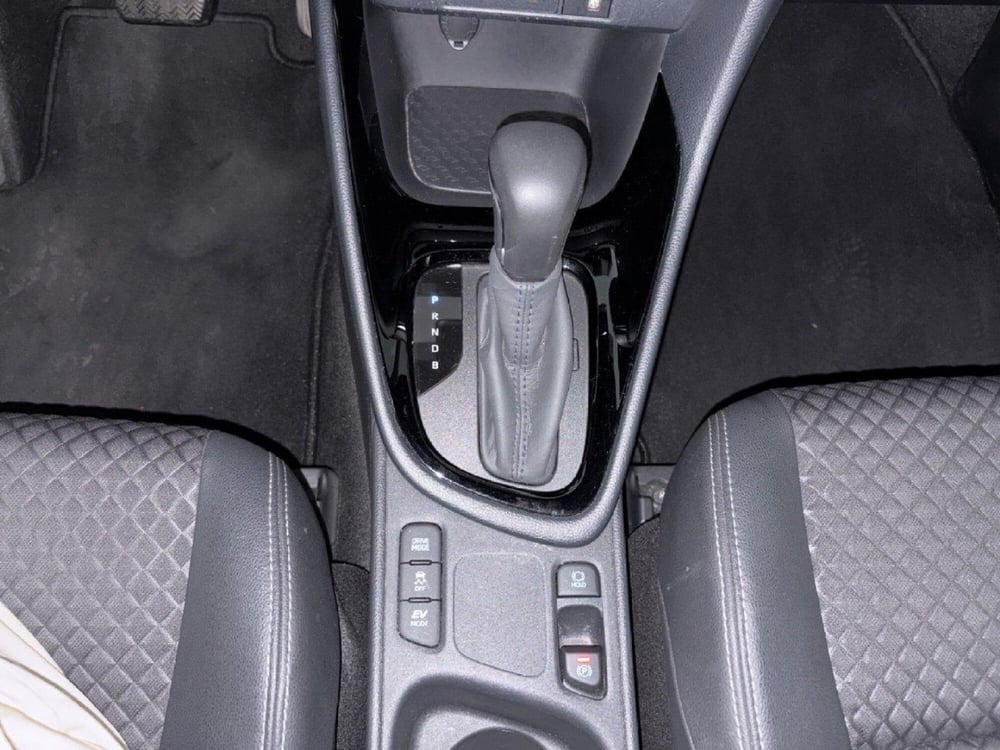 Toyota Yaris usata a Milano (15)