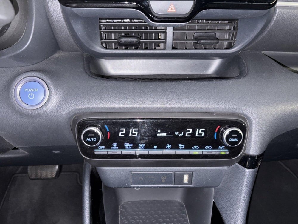Toyota Yaris usata a Milano (18)