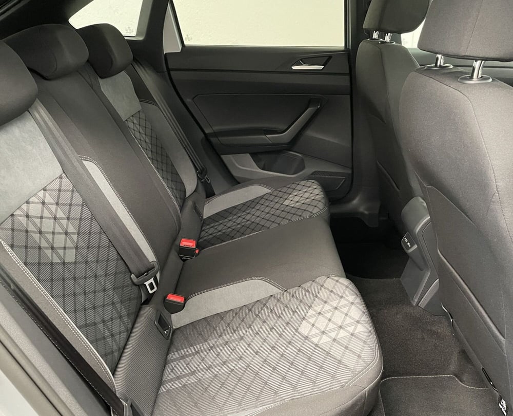 Volkswagen Taigo usata a Novara (10)