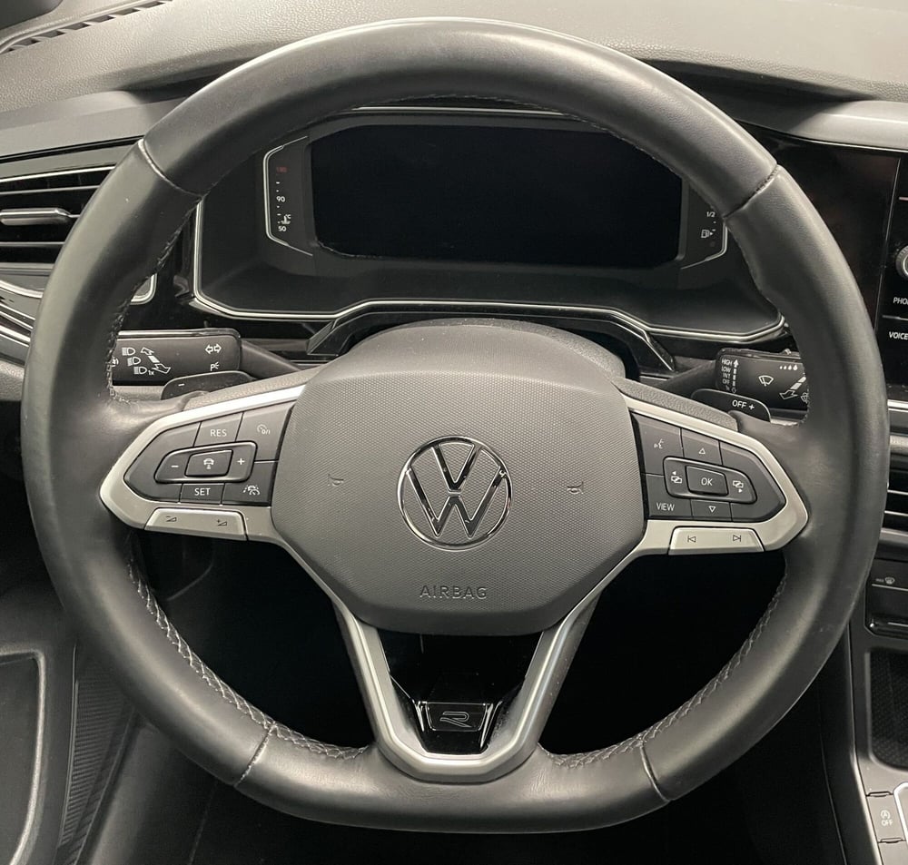 Volkswagen Taigo usata a Novara (16)