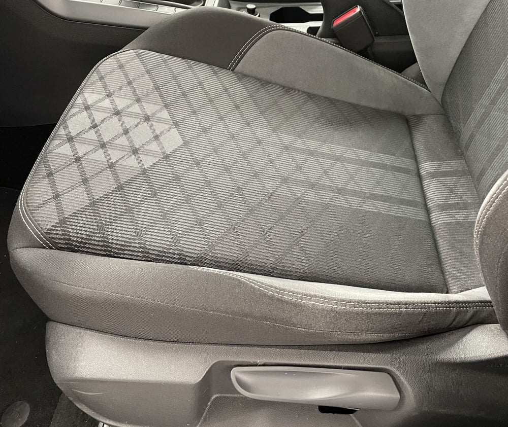 Volkswagen Taigo usata a Novara (19)