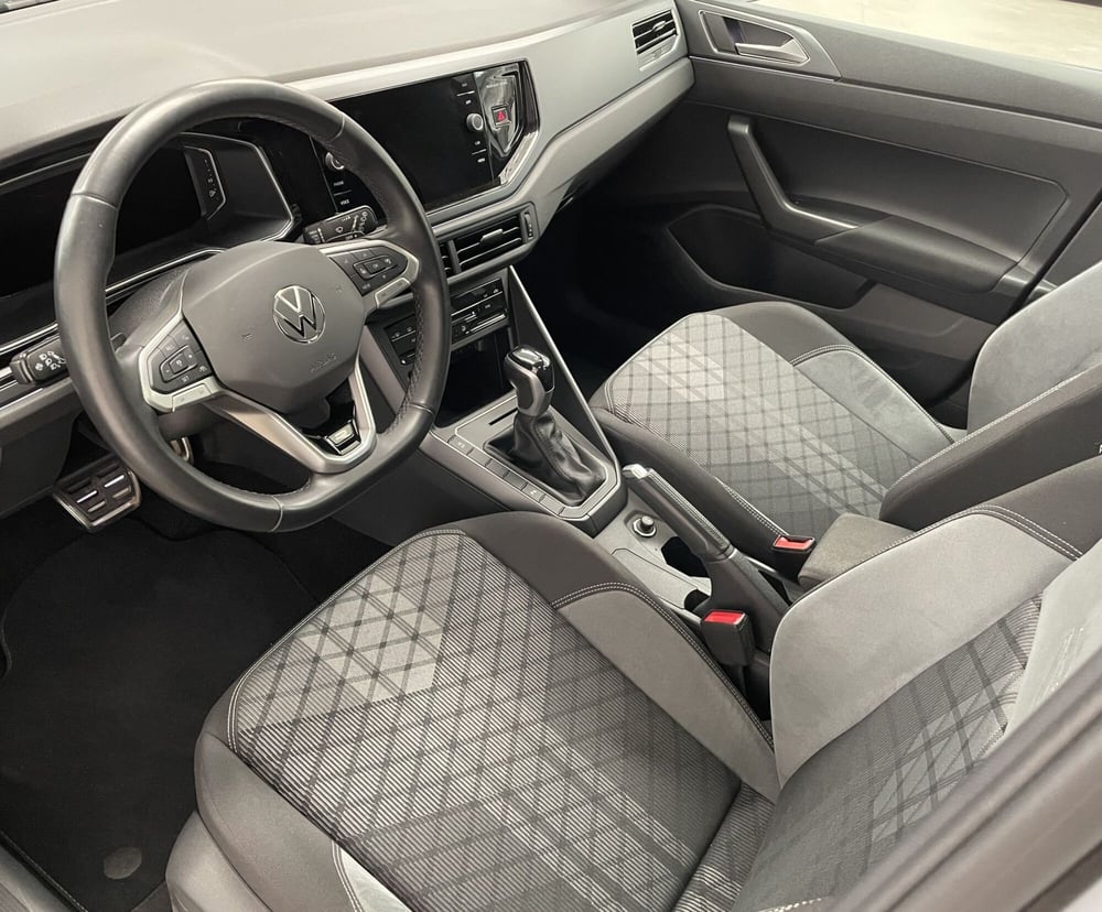 Volkswagen Taigo usata a Novara (8)