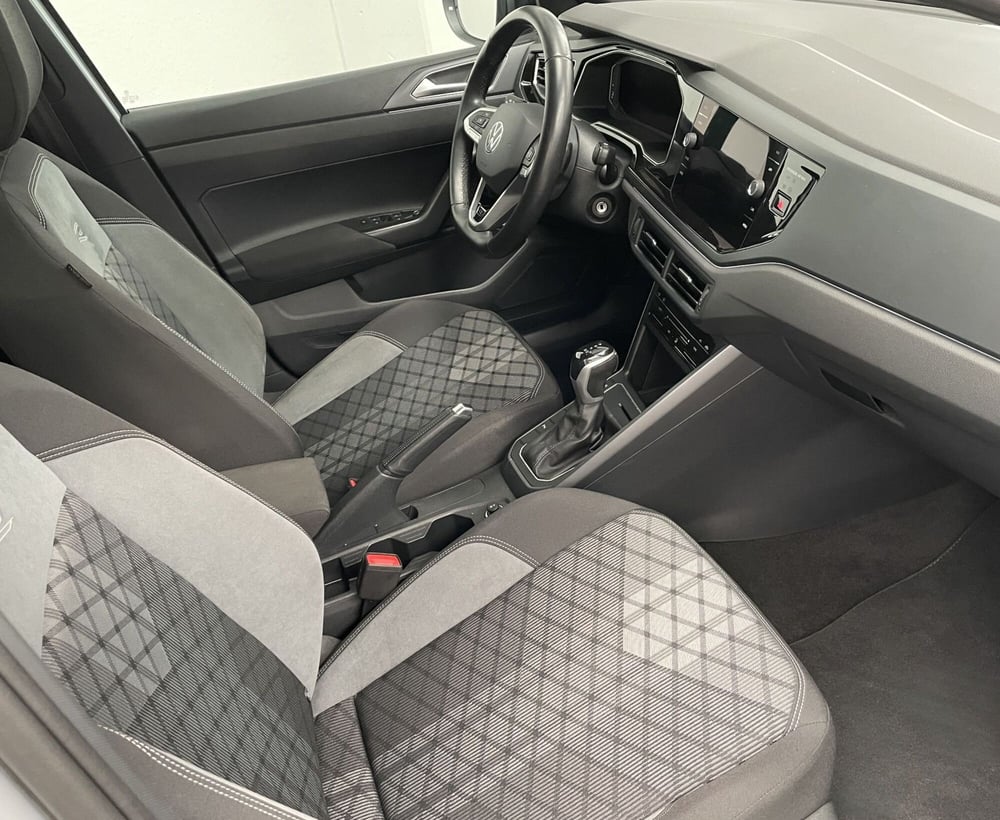 Volkswagen Taigo usata a Novara (9)