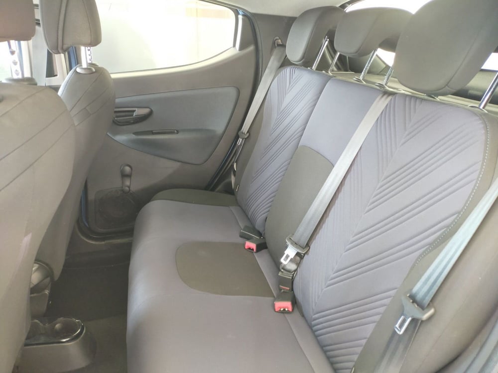 Lancia Ypsilon usata a Reggio Emilia (12)