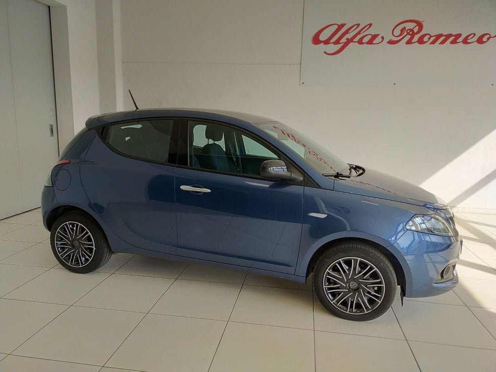 Lancia Ypsilon usata a Reggio Emilia (4)
