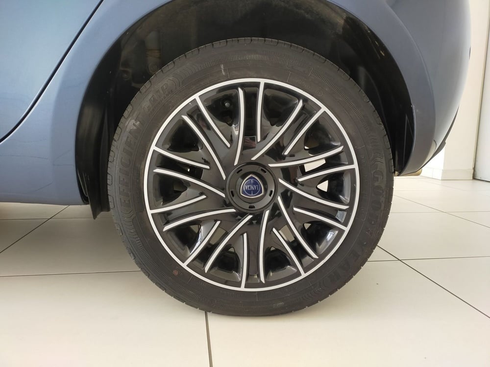 Lancia Ypsilon usata a Reggio Emilia (7)