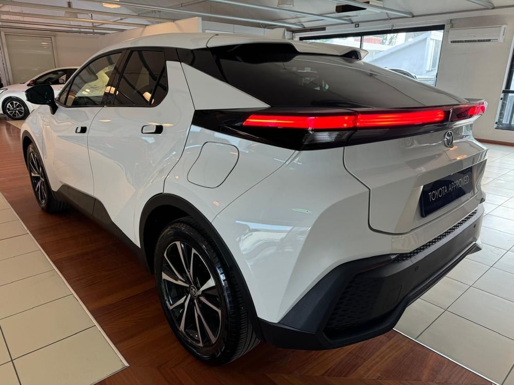 Toyota Toyota C-HR usata a Modena (8)