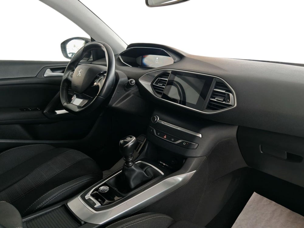 Peugeot 308 usata a Palermo (9)