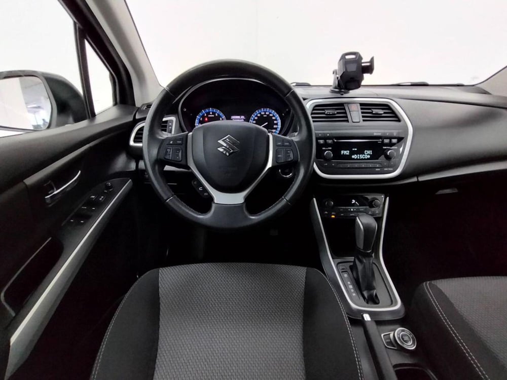 Suzuki S-Cross usata a Como (11)