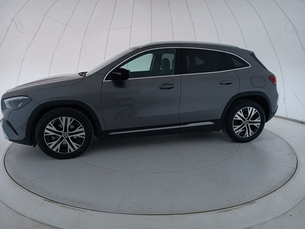 Mercedes-Benz GLA SUV usata a Lecce (2)