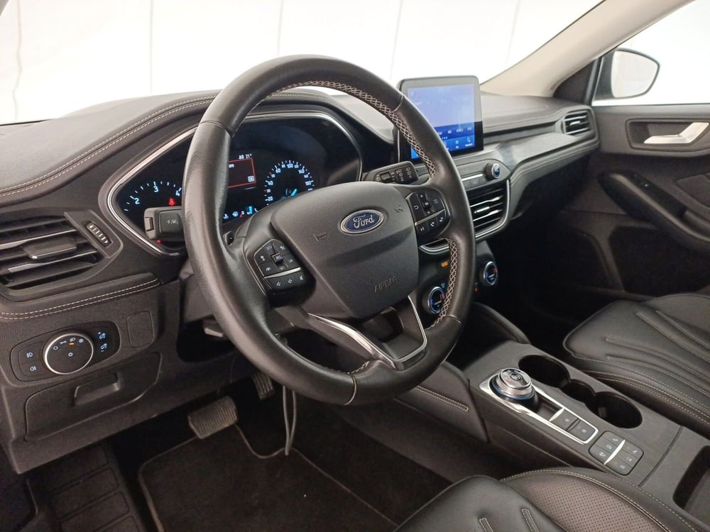 Ford Focus Station Wagon usata a Bari (5)