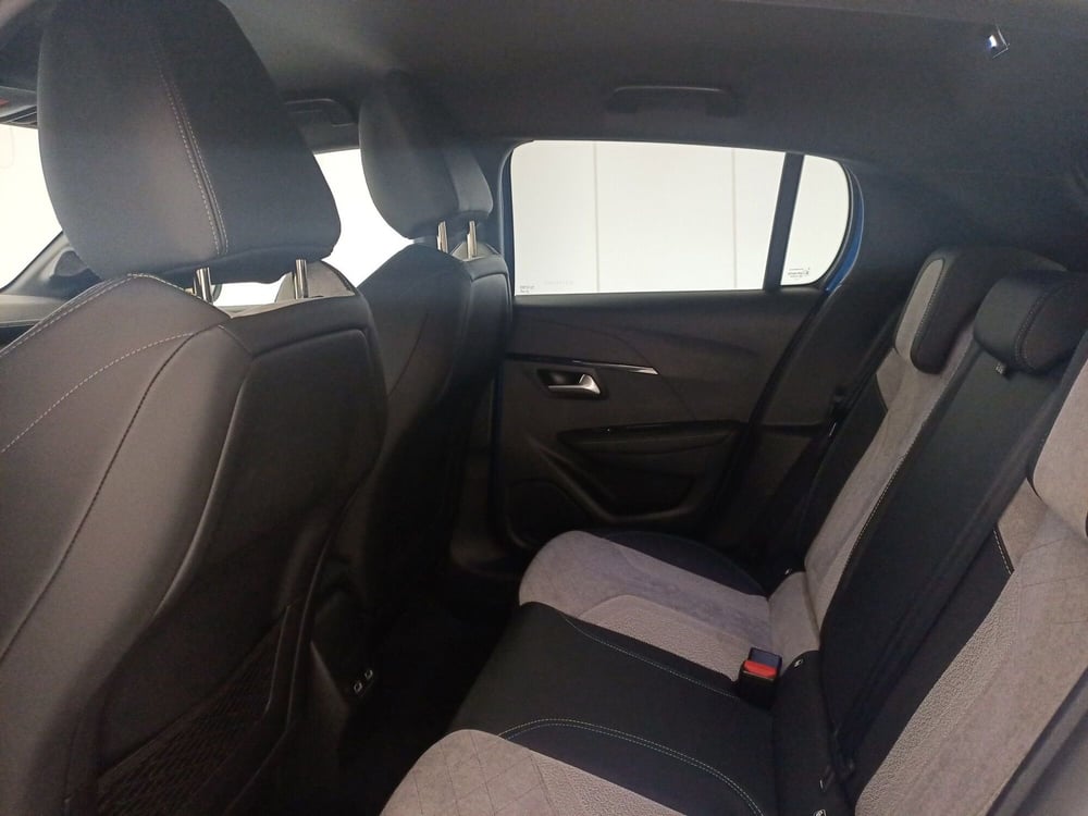 Peugeot 208 usata a Bari (8)