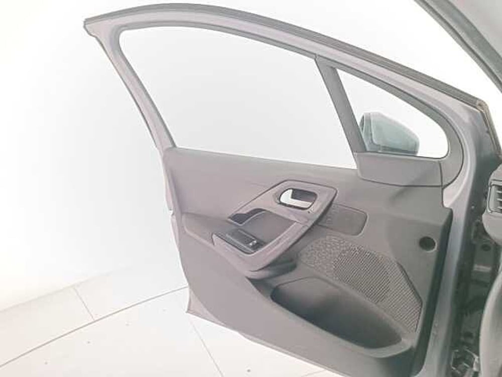 Peugeot 208 usata a Venezia (17)