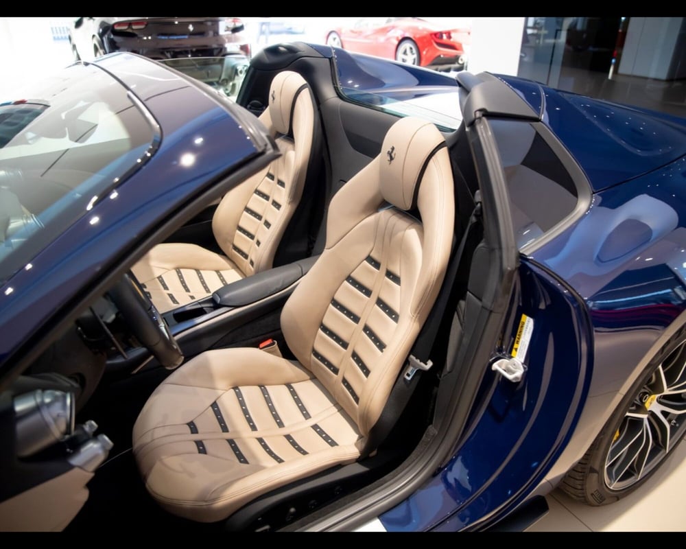 Ferrari 812 Spider usata a Modena (13)