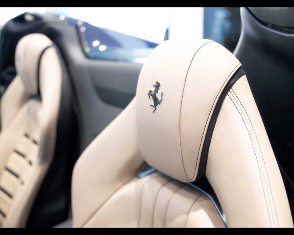 Ferrari 812 Spider usata a Modena (15)