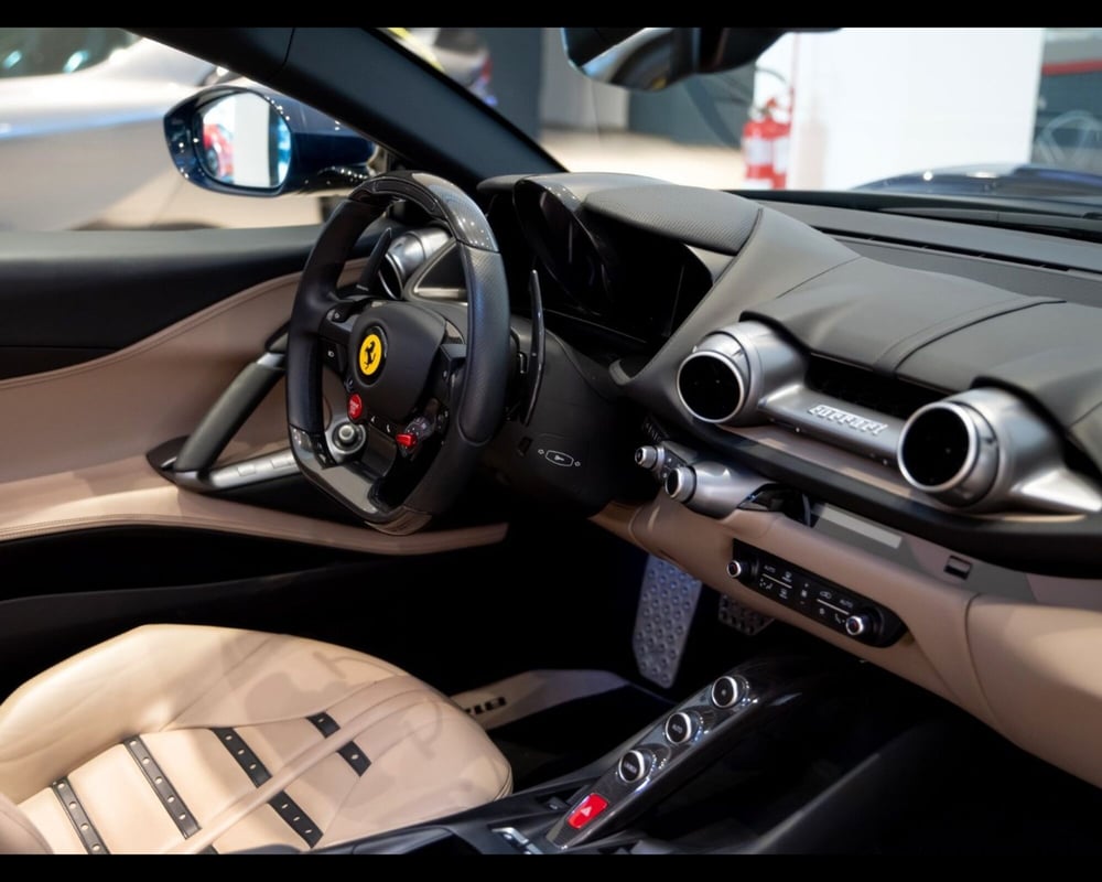 Ferrari 812 Spider usata a Modena (16)