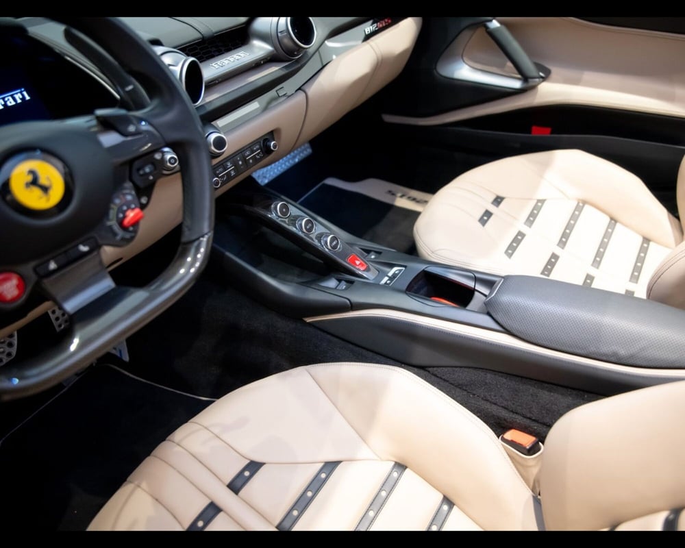 Ferrari 812 Spider usata a Modena (18)
