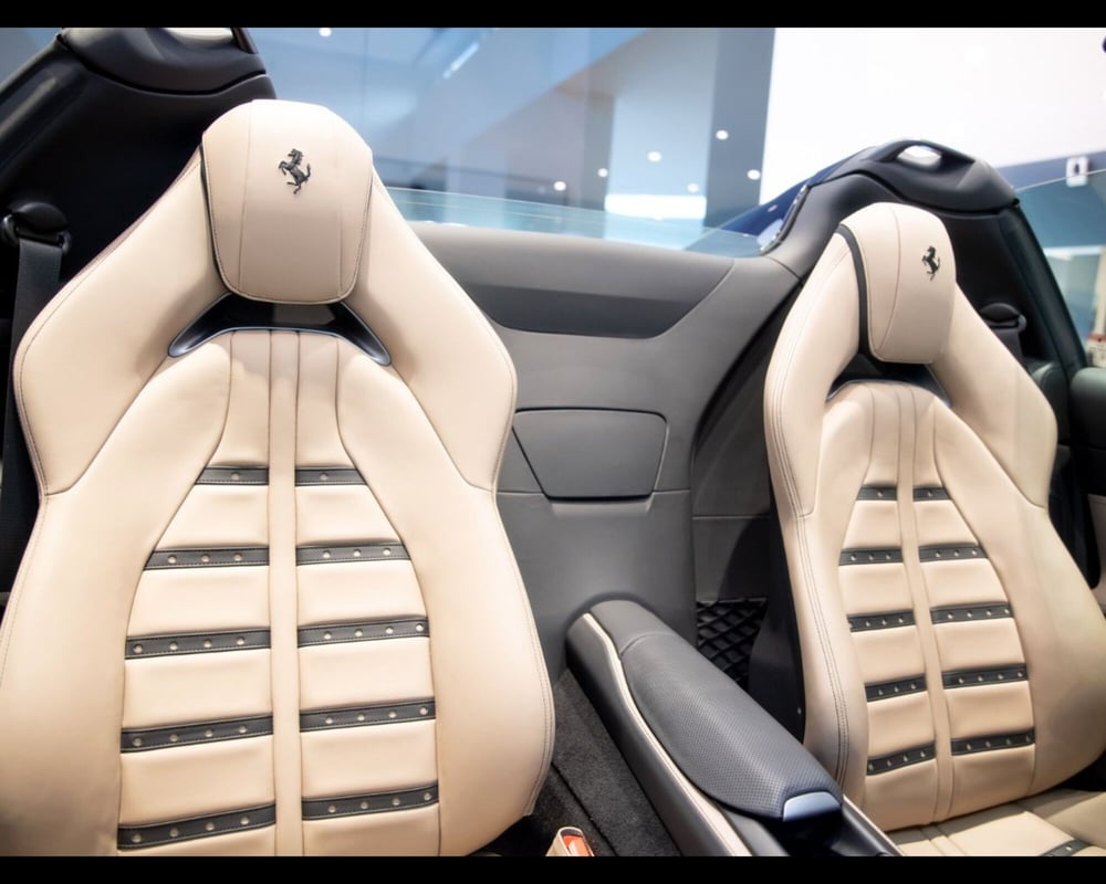 Ferrari 812 Spider usata a Modena (6)