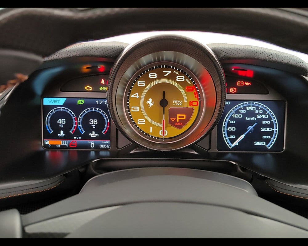 Ferrari 812 Spider usata a Verona (15)