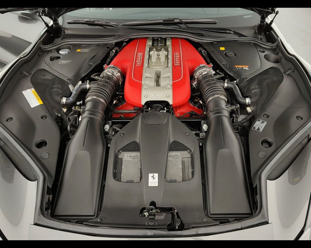 Ferrari 812 Spider usata a Verona (18)