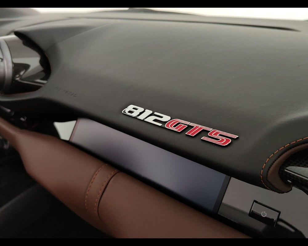 Ferrari 812 Spider usata a Verona (19)
