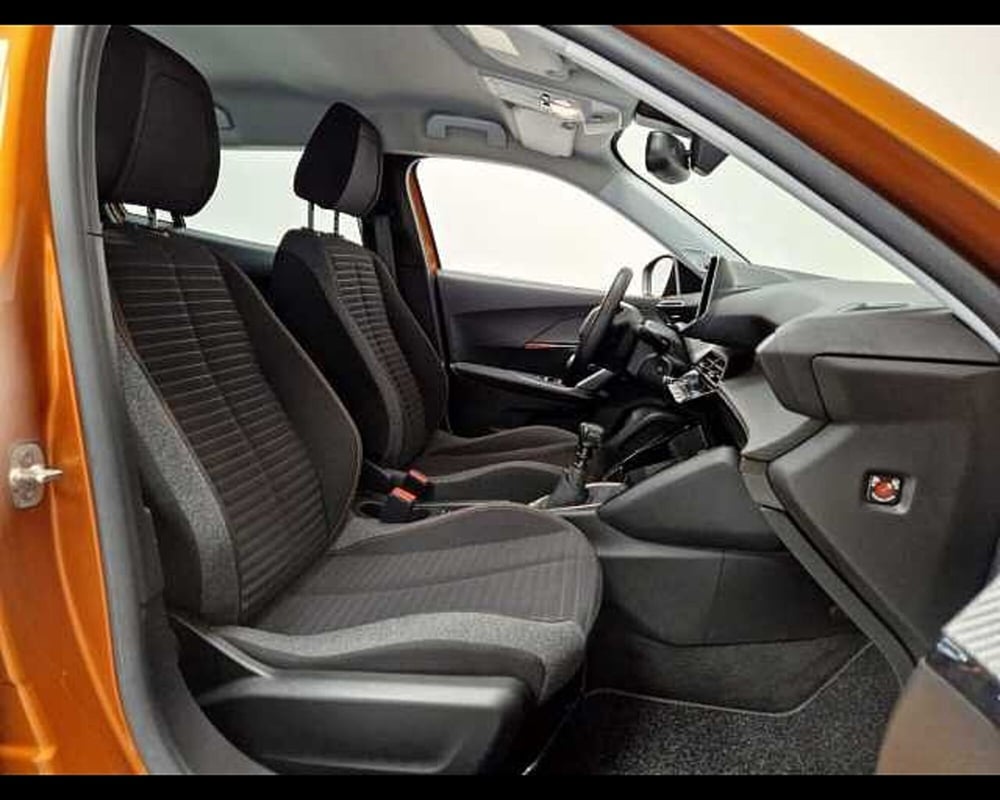 Peugeot 2008 usata a Milano (10)