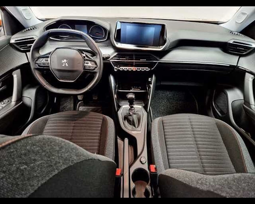 Peugeot 2008 usata a Milano (7)