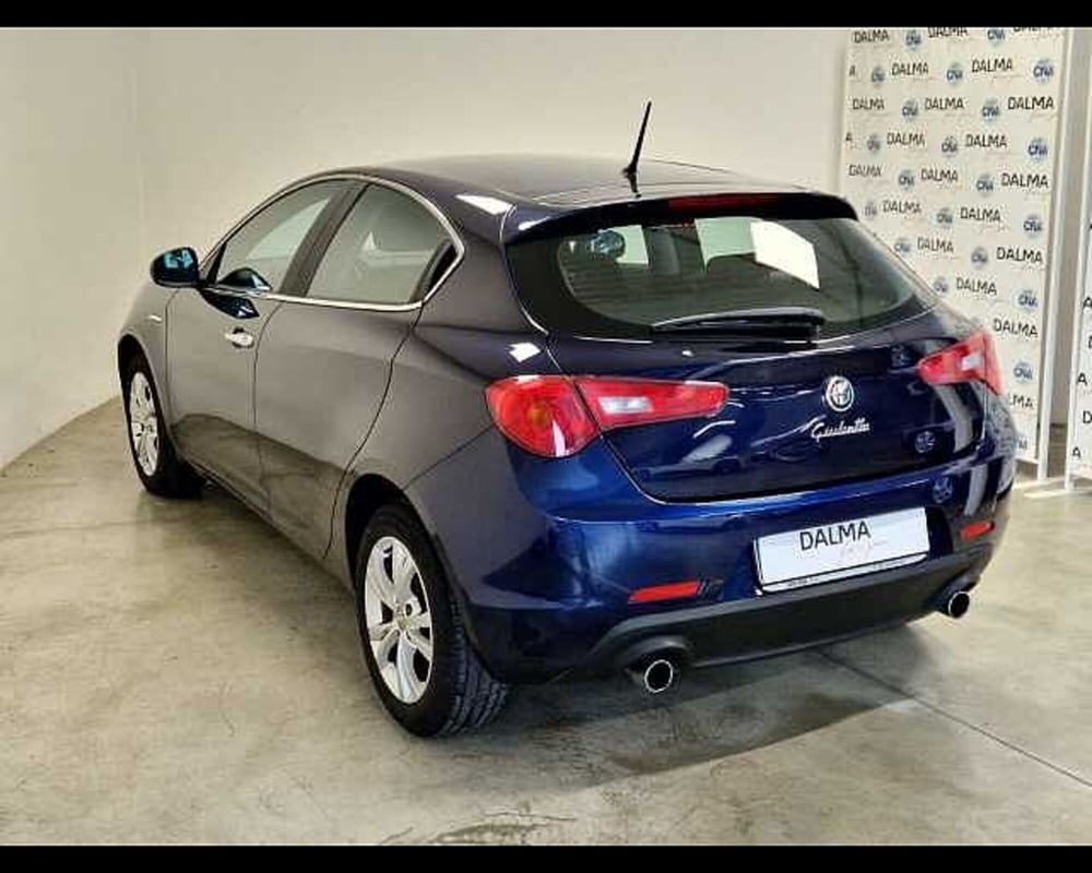 Alfa Romeo Giulietta usata a Milano (15)