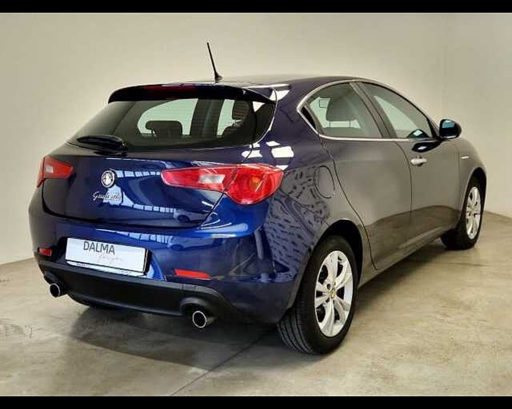 Alfa Romeo Giulietta usata a Milano (4)