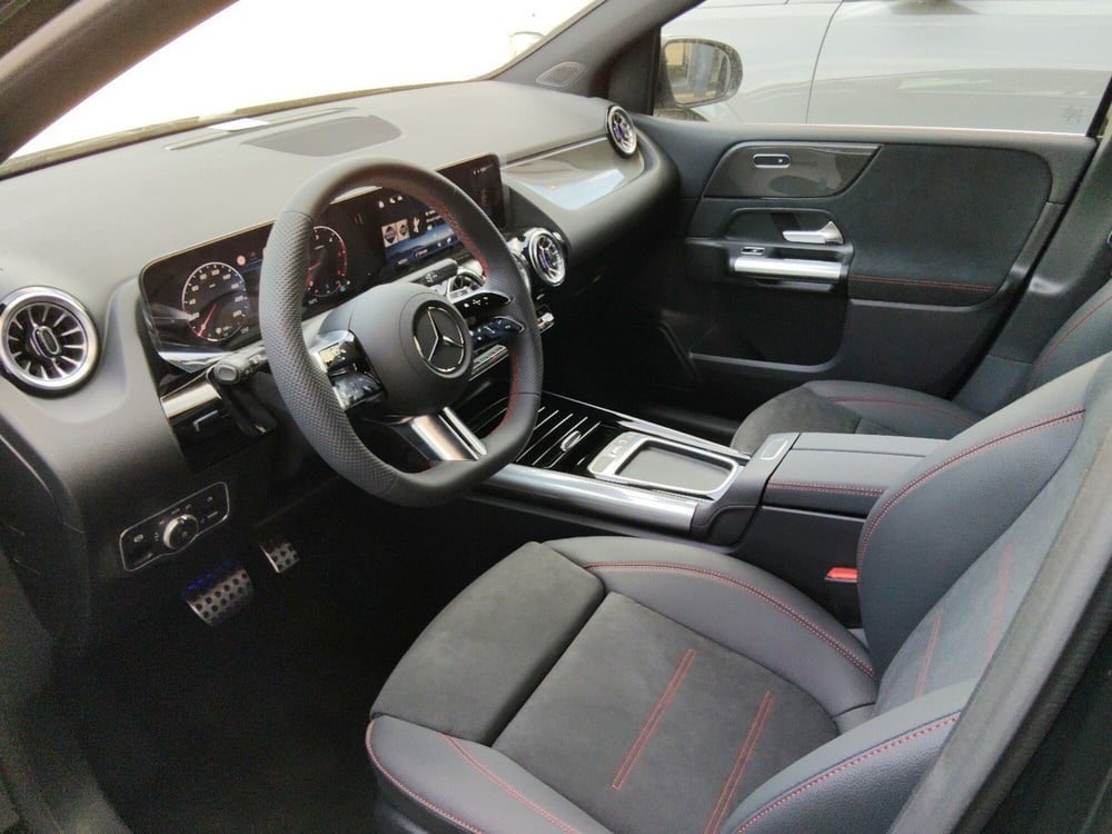 Mercedes-Benz Classe B nuova a Pescara (10)