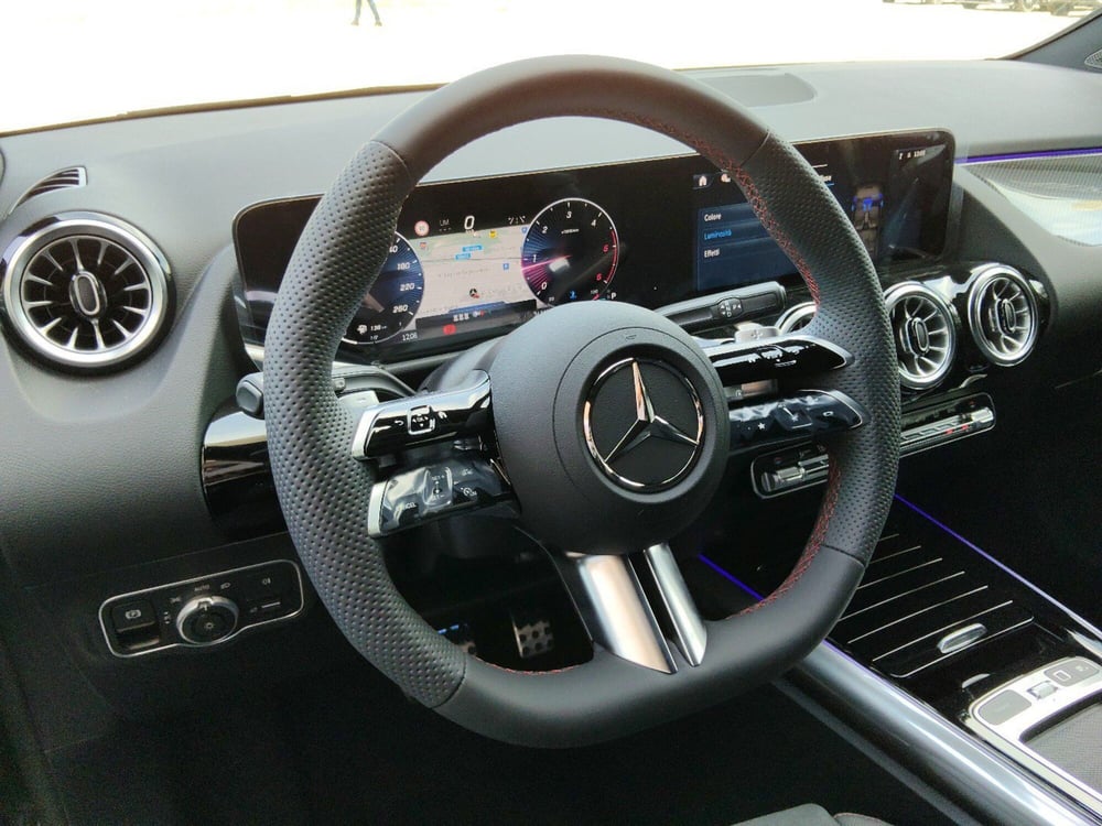 Mercedes-Benz Classe B nuova a Pescara (16)