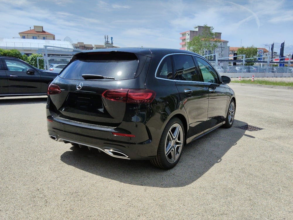 Mercedes-Benz Classe B nuova a Pescara (3)