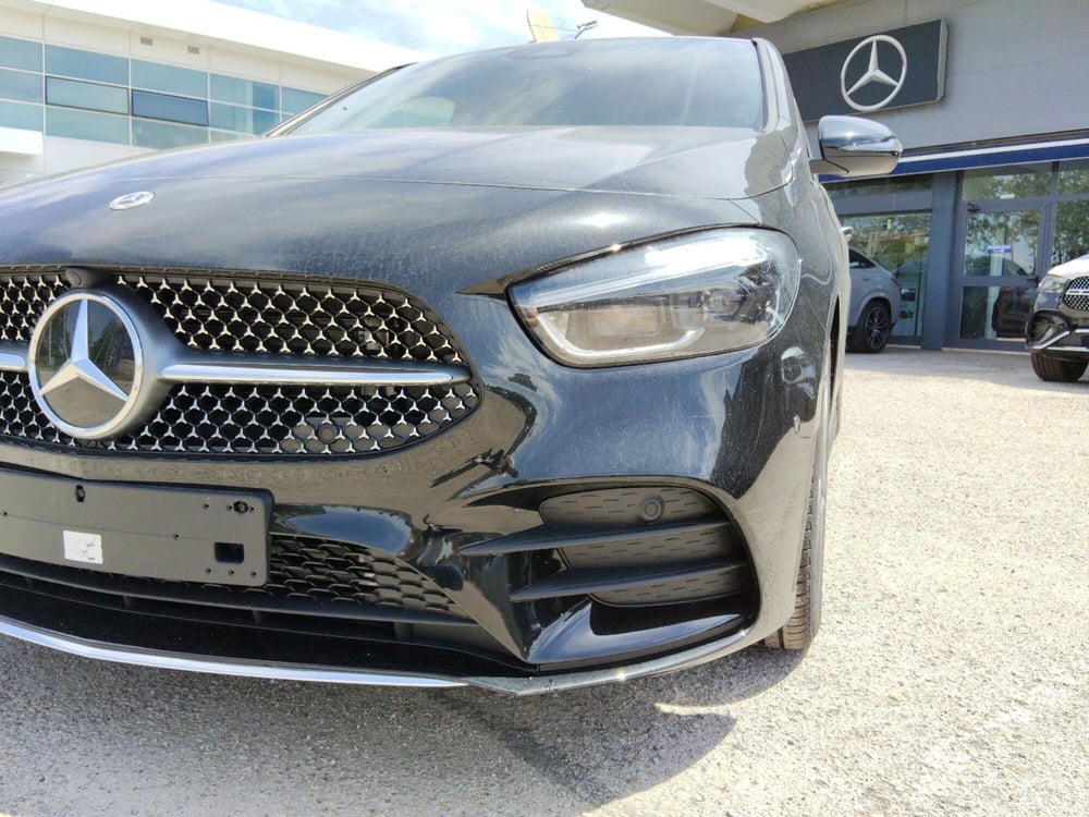 Mercedes-Benz Classe B nuova a Pescara (9)