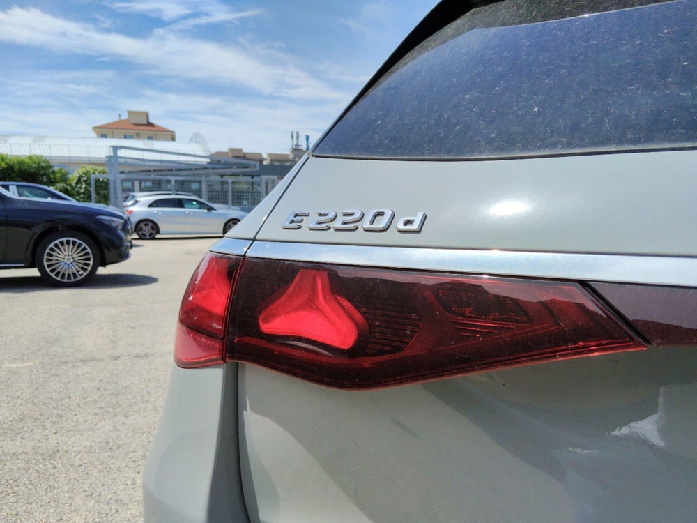 Mercedes-Benz Classe E Station Wagon nuova a Pescara (6)