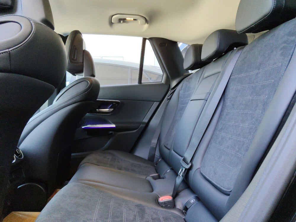 Mercedes-Benz GLC SUV nuova a Pescara (16)