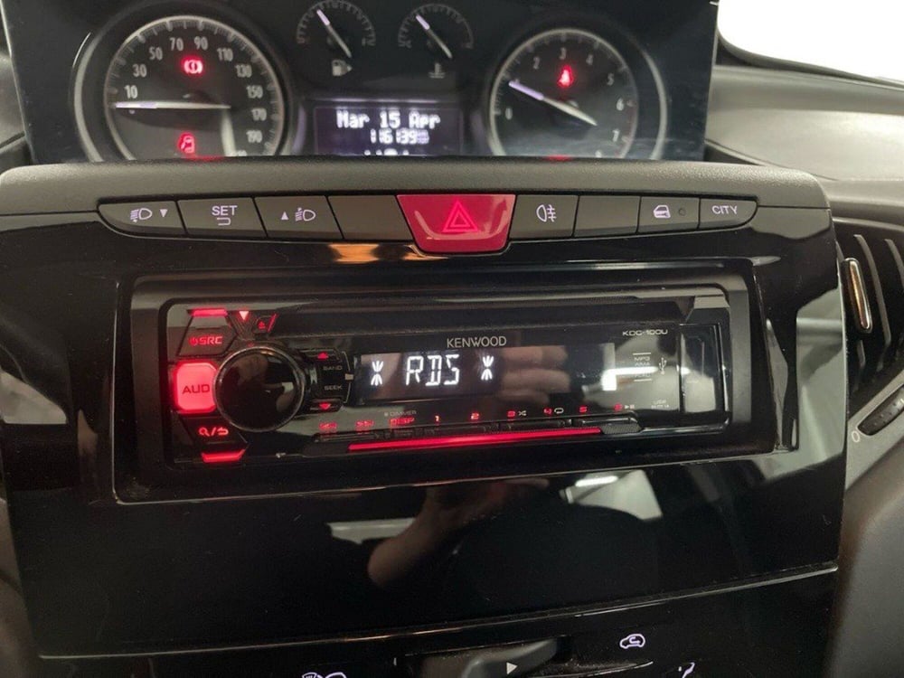 Lancia Ypsilon usata a Macerata (15)