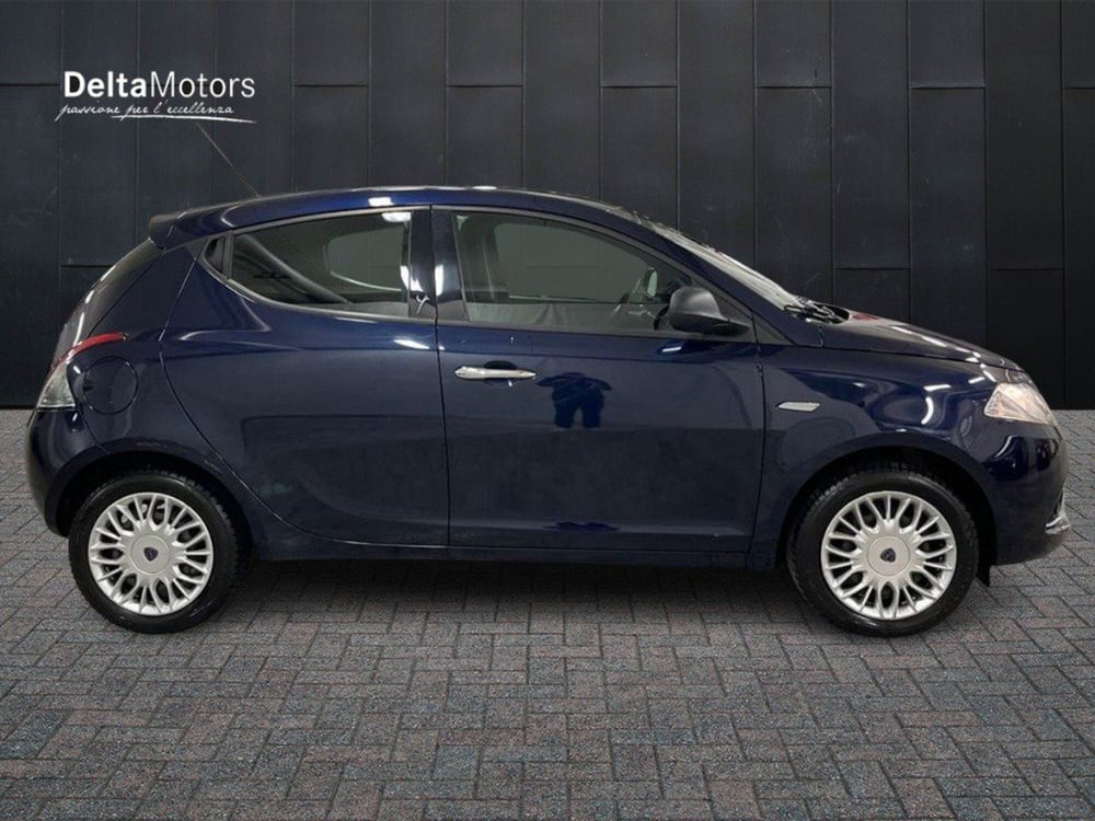 Lancia Ypsilon usata a Macerata (3)