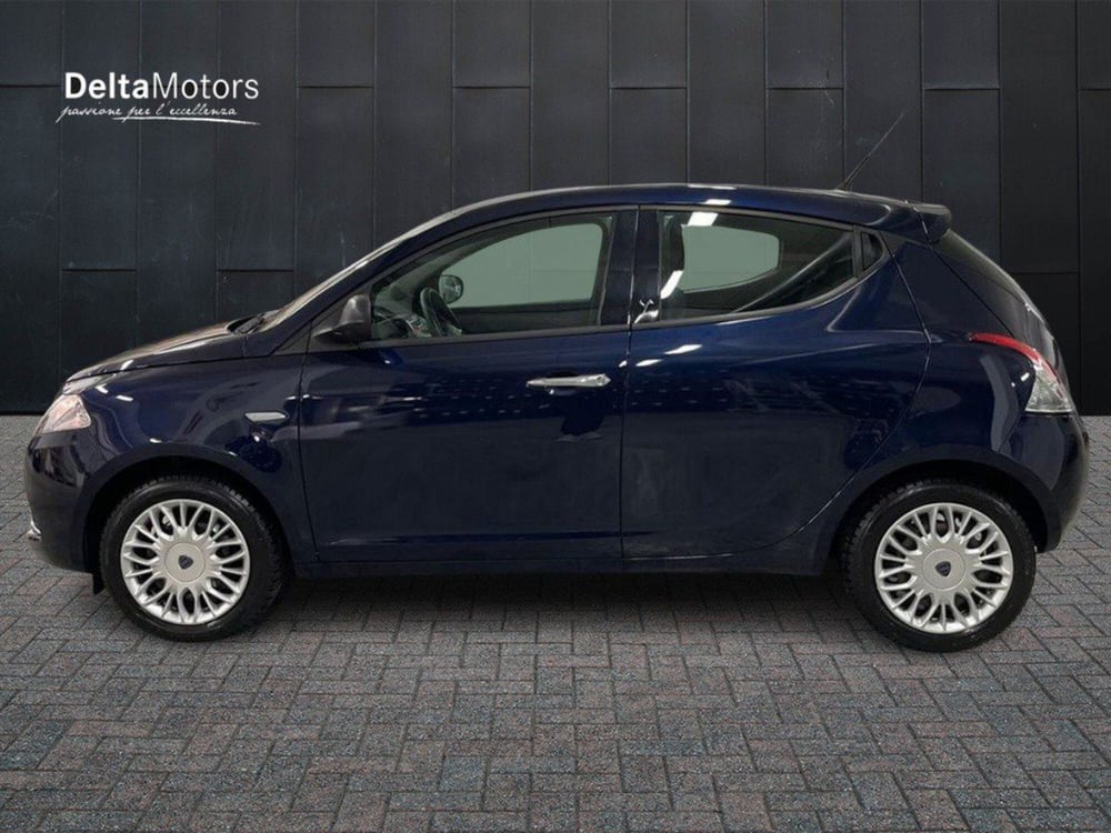 Lancia Ypsilon usata a Macerata (4)