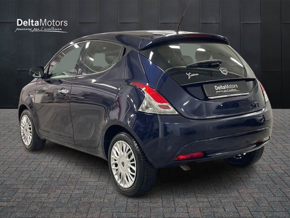 Lancia Ypsilon usata a Macerata (5)