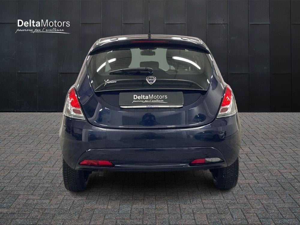 Lancia Ypsilon usata a Macerata (6)