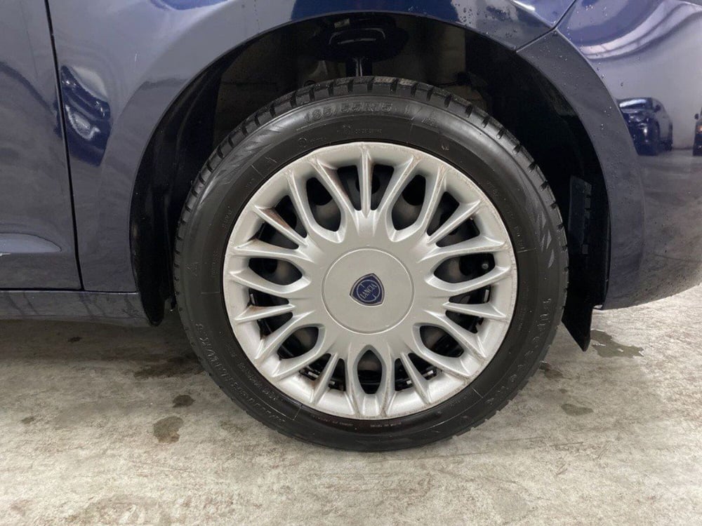 Lancia Ypsilon usata a Macerata (8)