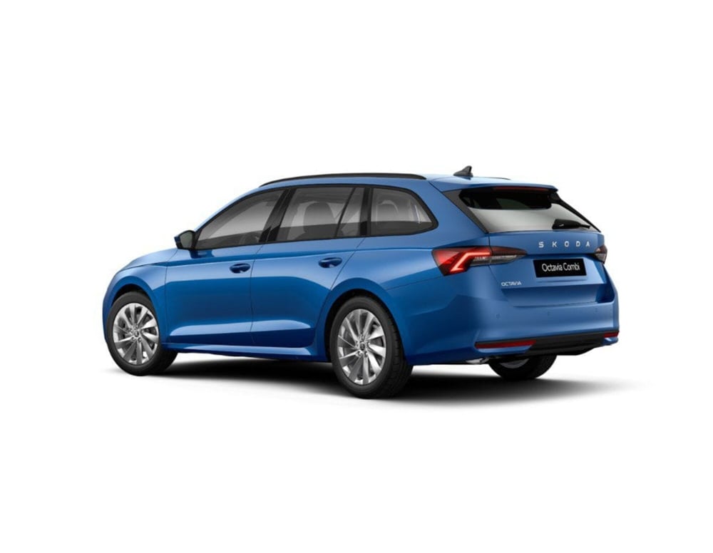 Skoda Octavia Station Wagon nuova a Torino (3)