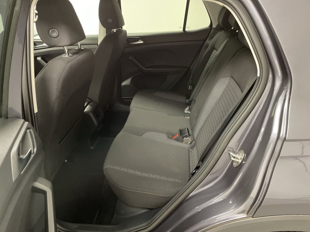 Volkswagen T-Cross usata a Varese (11)