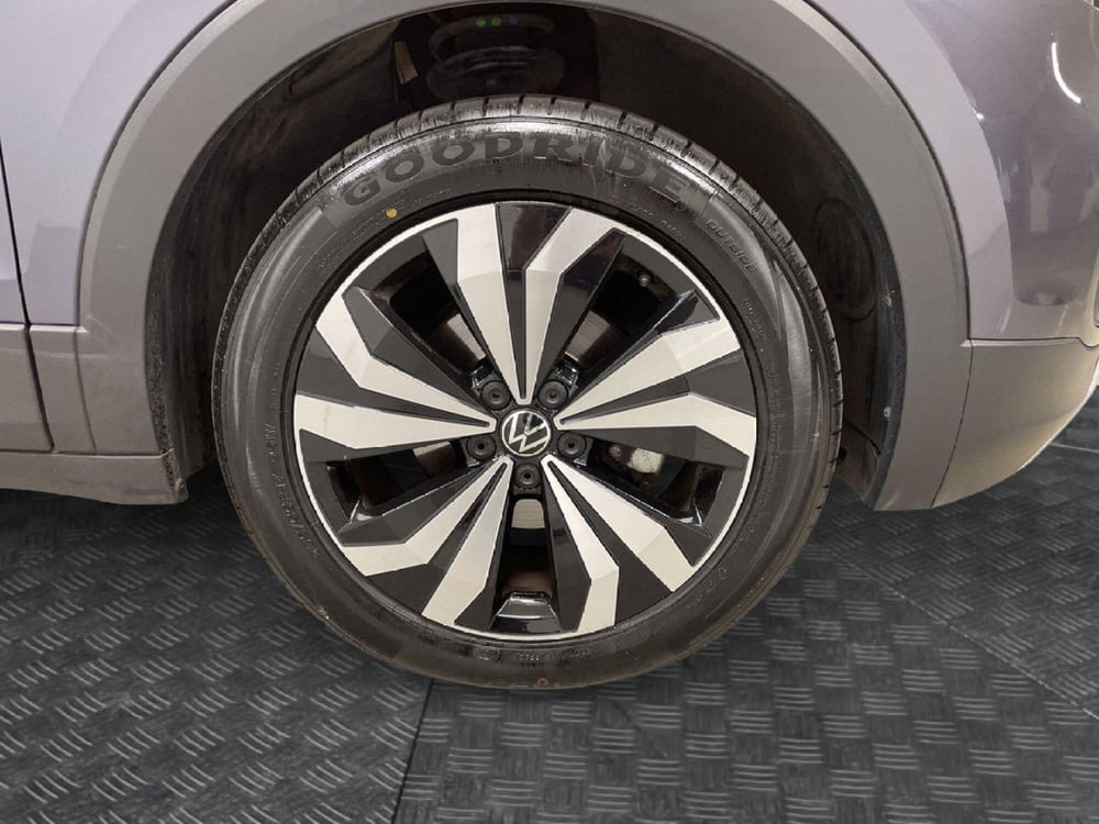Volkswagen T-Cross usata a Varese (7)