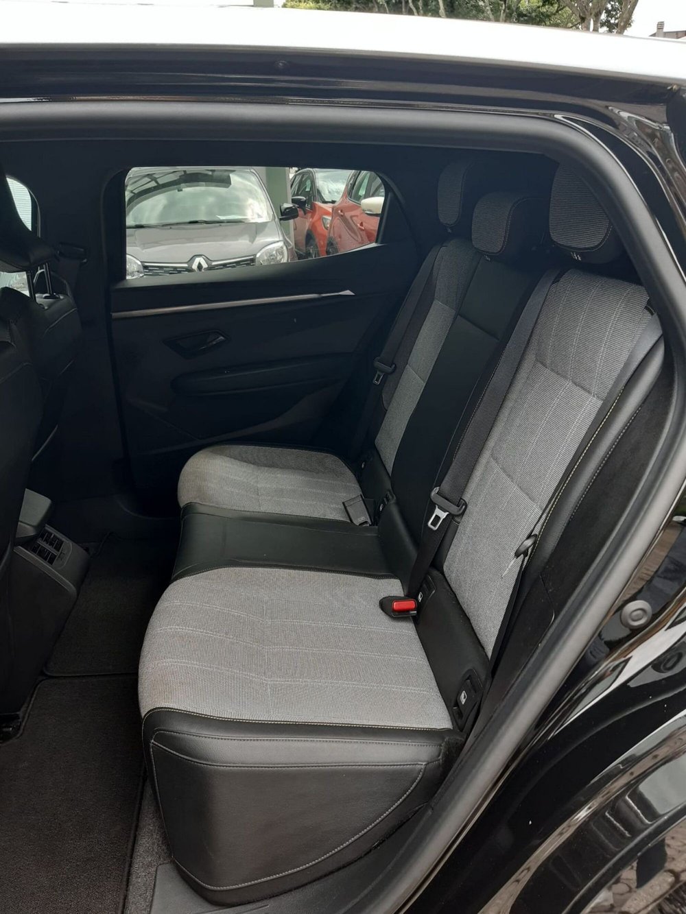 Renault Megane E-Tech Electric usata a Firenze (9)